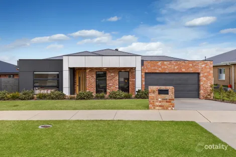 16 Brooklyn Dr, Golden Square, VIC 3555