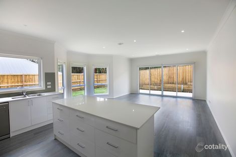 Property photo of 2/47 High Street Woodend VIC 3442