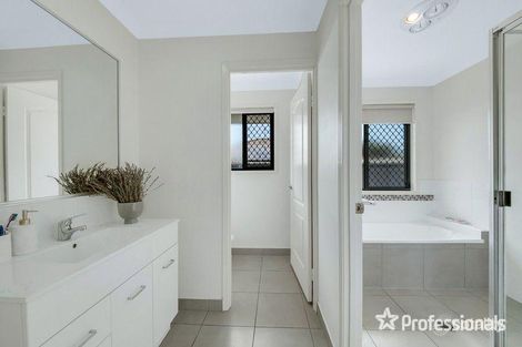 Property photo of 4 Liriope Drive Kirkwood QLD 4680