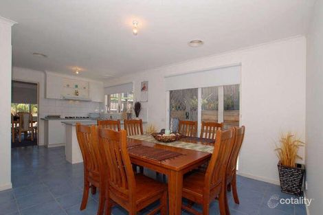 Property photo of 9 Kilburn Crescent Frankston VIC 3199