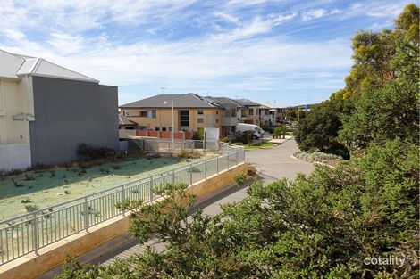 12 Podman Loop, North Coogee, WA 6163