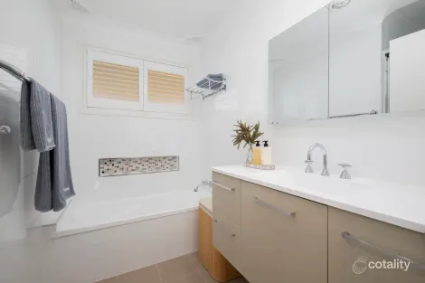Property photo of 20 Andrea Close Wallsend NSW 2287
