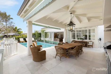 Property photo of 11 La Scala Court Surfers Paradise QLD 4217