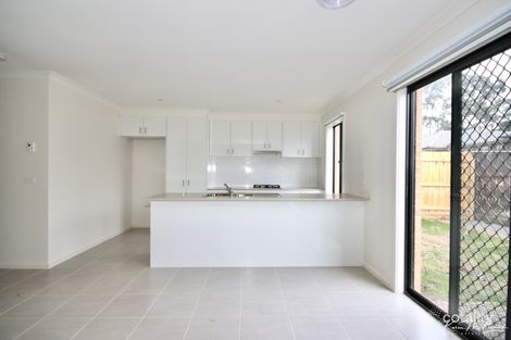Property photo of 15/96 Lampard Road Drouin VIC 3818