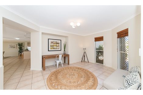 Property photo of 2 Blue Lake Court Kirwan QLD 4817