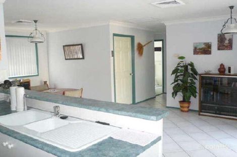 Property photo of 4 Oxley Place Point Clare NSW 2250