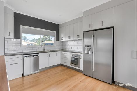 Property photo of 30 Staal Crescent Emerald QLD 4720