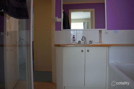 Property photo of 7 Wakenshaw Crescent Pakenham VIC 3810