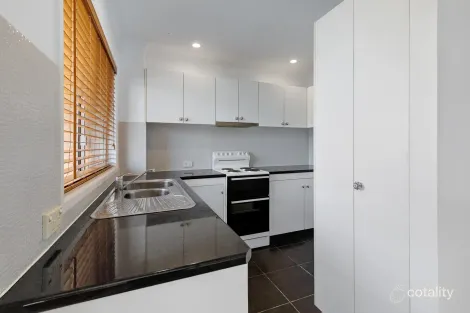 Property photo of 11/18 Mawarra Street Palm Beach QLD 4221