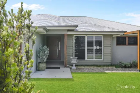 Property photo of 67 Webcke Crescent Kleinton QLD 4352