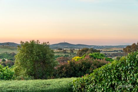 Property photo of 6 Dennis Place Jerrabomberra NSW 2619