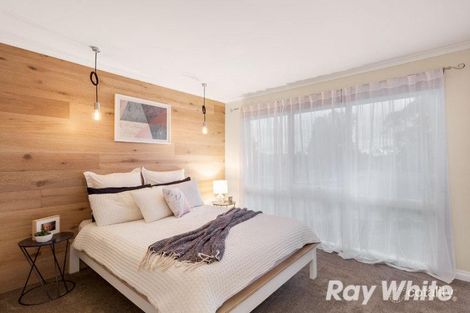 Property photo of 17 Meldrum Avenue Mill Park VIC 3082