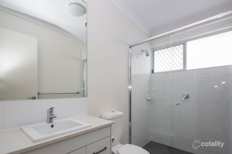Property photo of 2/66 Milbrook Crescent Pimpama QLD 4209