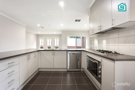 Property photo of 27 Harrison Way Pakenham VIC 3810