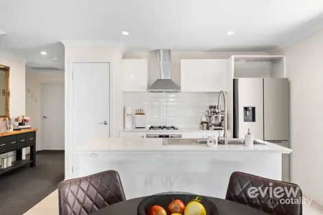 Property photo of 37 Bertie Street Manor Lakes VIC 3024