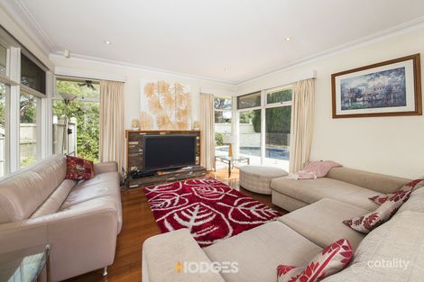 Property photo of 102 Oak Street Beaumaris VIC 3193
