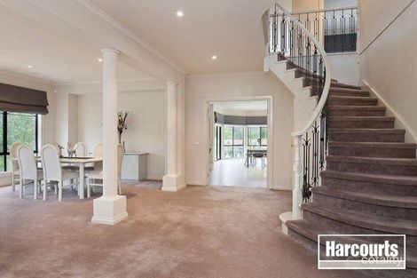 Property photo of 23 Ebeli Close Narre Warren North VIC 3804