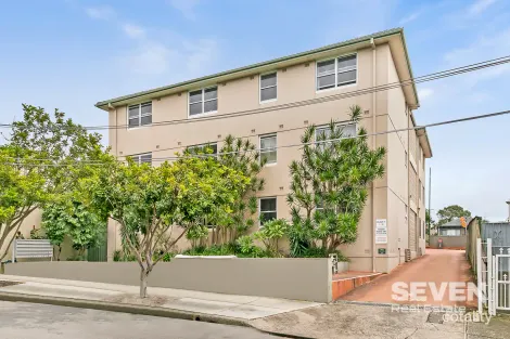 Property photo of 2/2-4 Wrights Avenue Marrickville NSW 2204