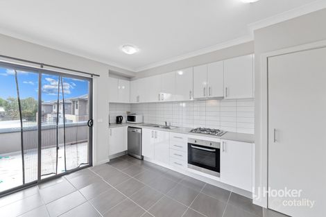 Property photo of 15 Burssi Circuit Doreen VIC 3754
