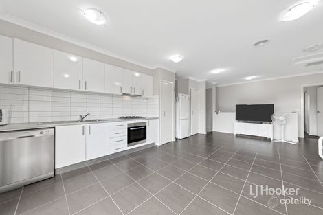 Property photo of 15 Burssi Circuit Doreen VIC 3754