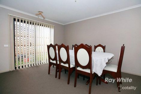 Property photo of 6 Bellbrae Crescent Cranbourne West VIC 3977