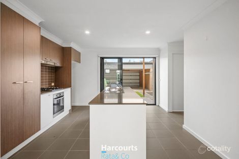 Property photo of 46 Oscar Circuit Roxburgh Park VIC 3064