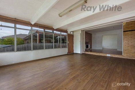 Property photo of 65 Stradbroke Drive St Albans VIC 3021
