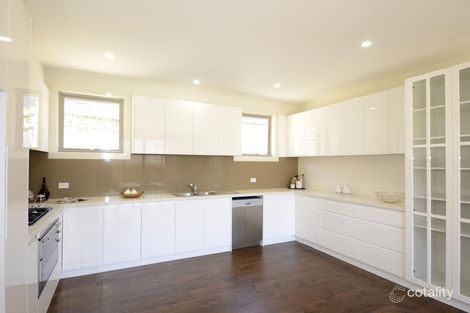 Property photo of 1/5 Through Road Camberwell VIC 3124