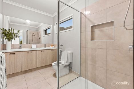 Property photo of 5 Exton Place Mount Duneed VIC 3217