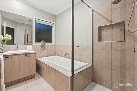 Property photo of 5 Exton Place Mount Duneed VIC 3217