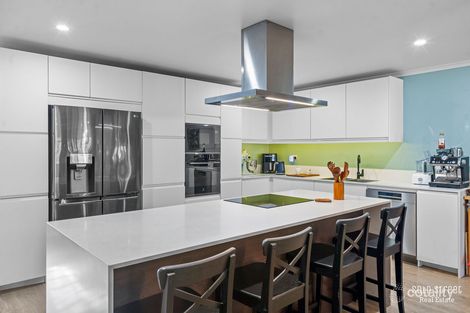 1/2 Theatre St, Oxenford, QLD 4210