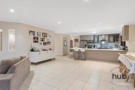 Property photo of 31 Mountain View Crescent Mount Warren Park QLD 4207