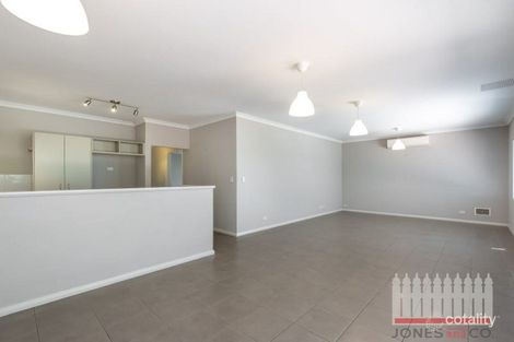 Property photo of 12 Maurice Street Embleton WA 6062