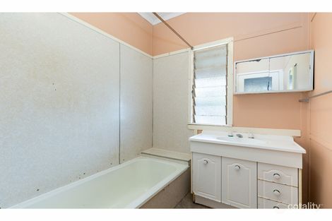 Property photo of 250 Dawbarn Street Koongal QLD 4701