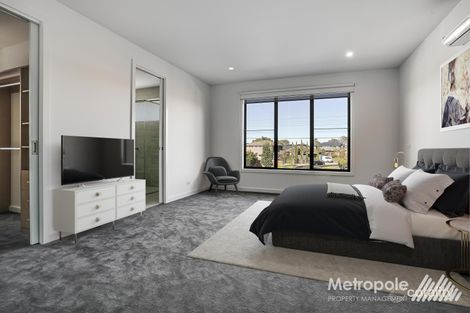 Property photo of 13B Dega Avenue Bentleigh East VIC 3165