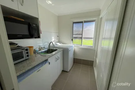 Property photo of 24 Calvert Road Glen Aplin QLD 4381