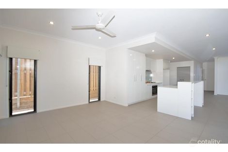 Property photo of 13/7 Forest Avenue Wakerley QLD 4154