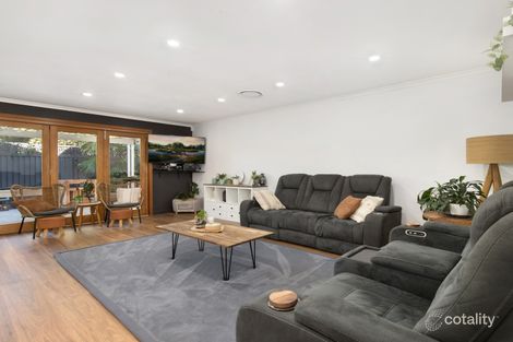 Property photo of 33 Crelga Court Merrimac QLD 4226