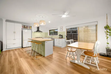 Property photo of 6 Forrest Street Drouin VIC 3818