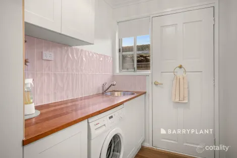 Property photo of 6 Forrest Street Drouin VIC 3818