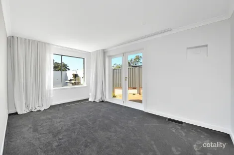 Property photo of 10 Ballanda Avenue Lugarno NSW 2210
