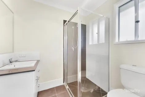Property photo of 2/28 Ena Street Cotswold Hills QLD 4350