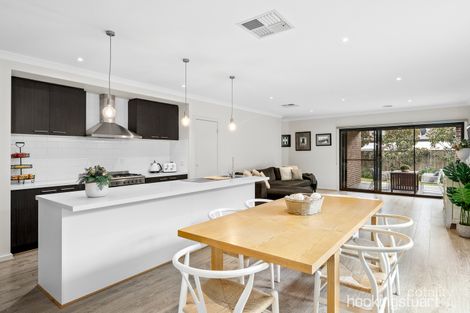 Property photo of 28 Lancefield Circuit Eynesbury VIC 3338