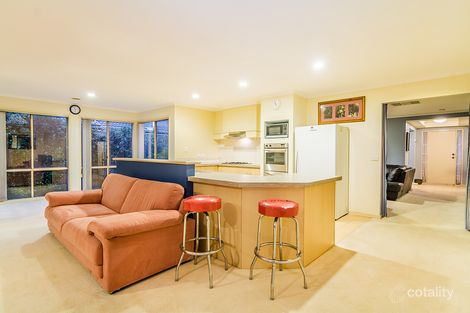 Property photo of 12 Peveril Crescent Cranbourne North VIC 3977