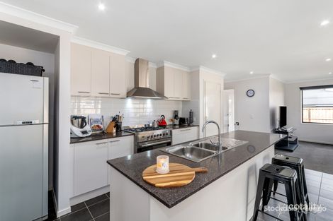 Property photo of 20 Blacker Way Bannockburn VIC 3331