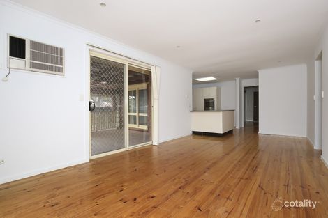 Property photo of 11 Mosstrooper Court Mill Park VIC 3082