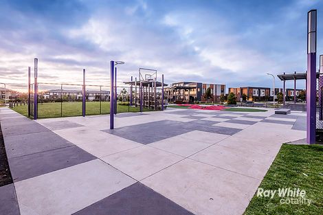 Property photo of 8 Calabrese Circuit Clyde North VIC 3978