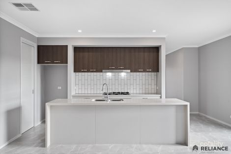 Property photo of 22 Gem Crescent Cobblebank VIC 3338