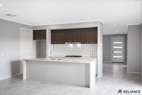 Property photo of 22 Gem Crescent Cobblebank VIC 3338