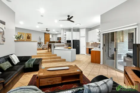 Property photo of 1 Cormorant Close Cashmere QLD 4500